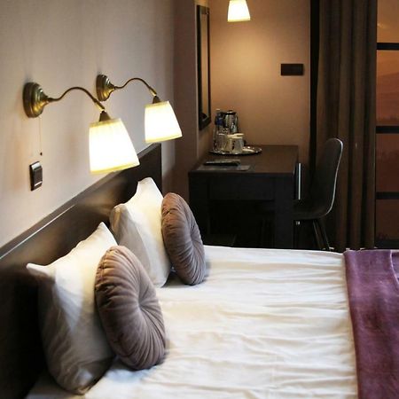 The Hill Hotel เวลีคอเทอร์โนโว ภายนอก รูปภาพ