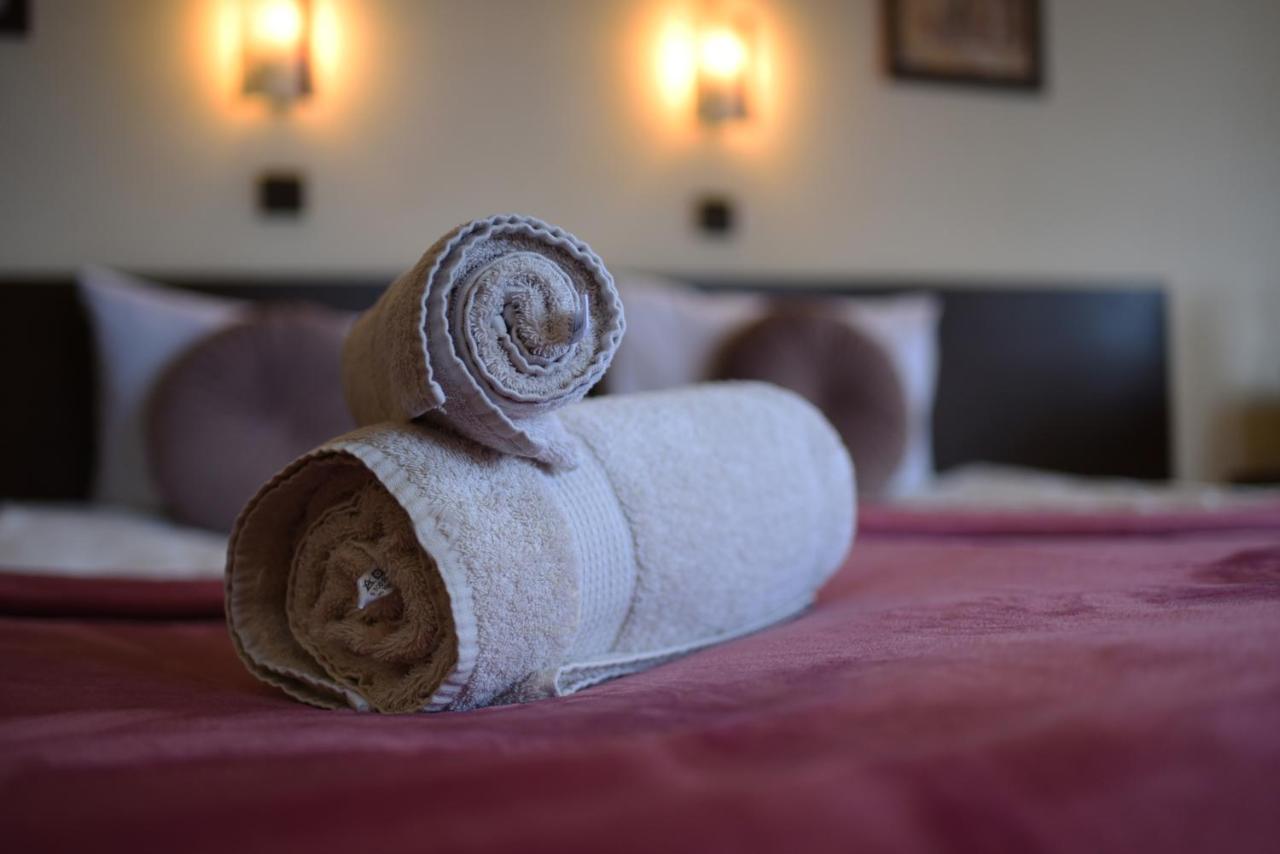 The Hill Hotel เวลีคอเทอร์โนโว ภายนอก รูปภาพ