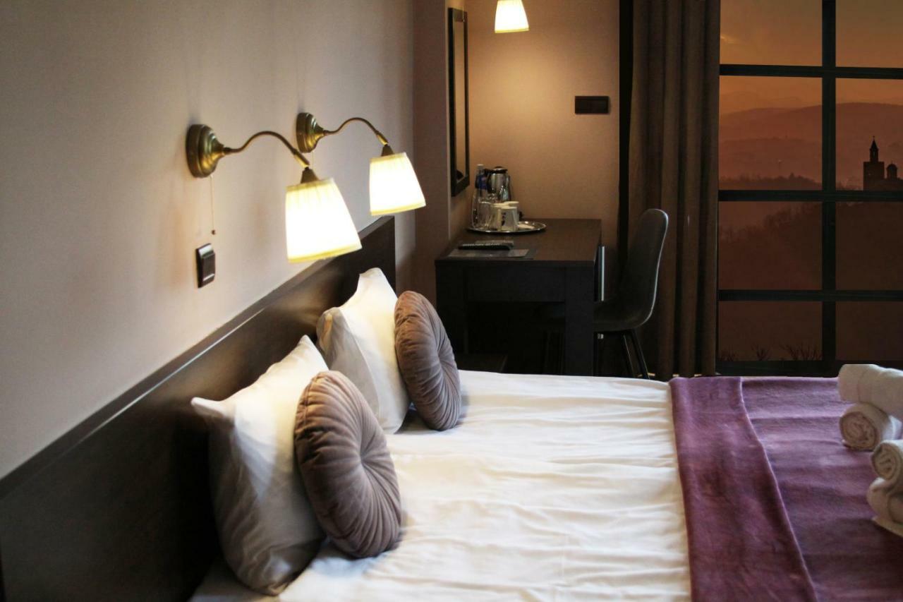 The Hill Hotel เวลีคอเทอร์โนโว ภายนอก รูปภาพ